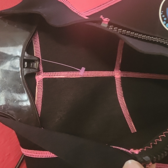 NWOT Child Wet Suit Realon - Picture 4 of 5